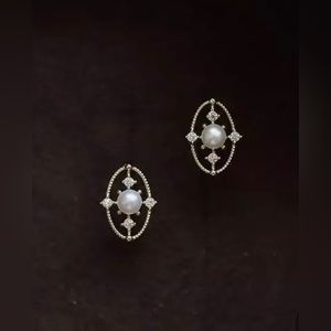 Earrings Studs Gold Cutout